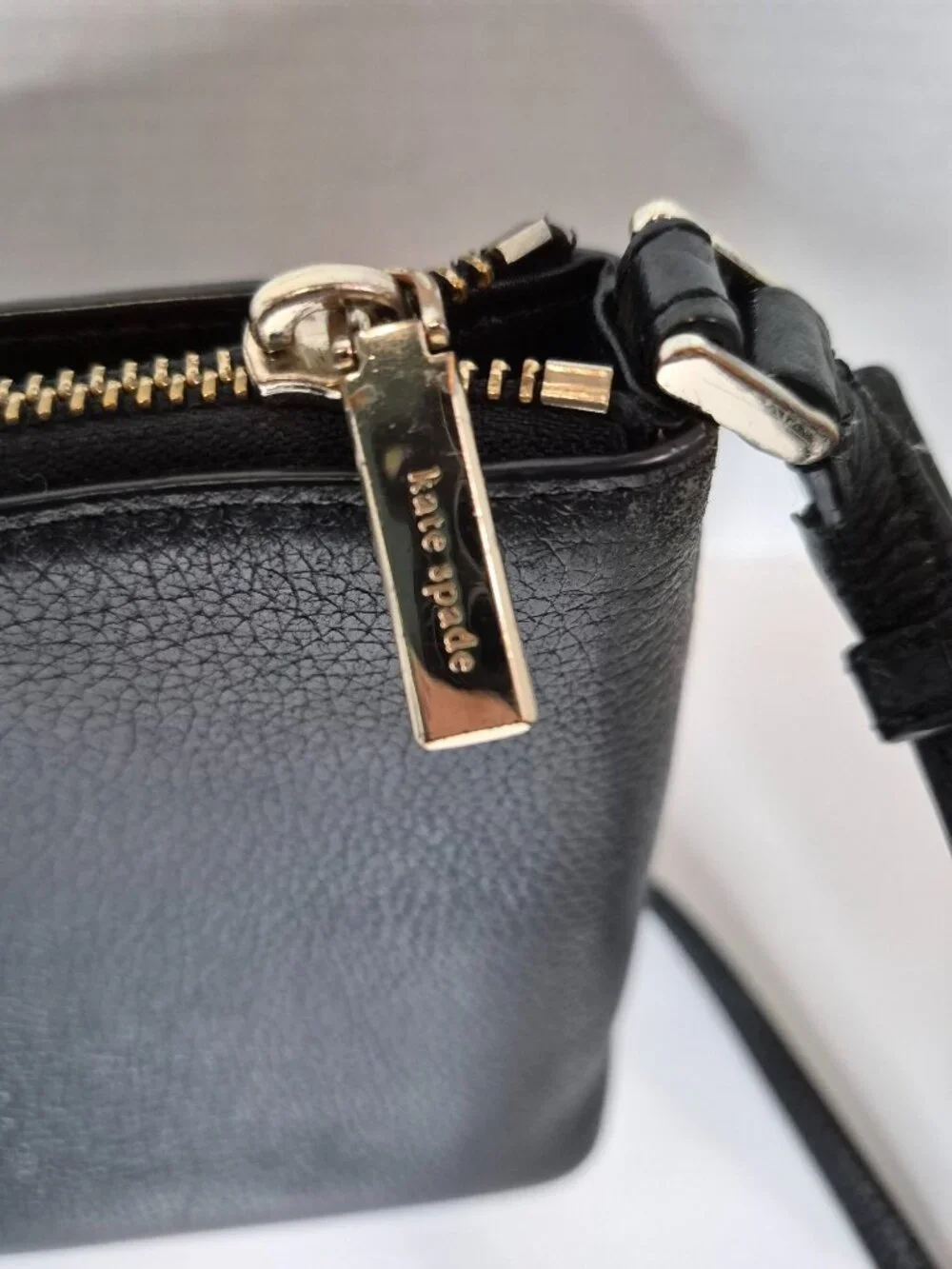 Kate Spade Black Pebbled Leather Shoulder Crossbody Designer City Casual Handbag